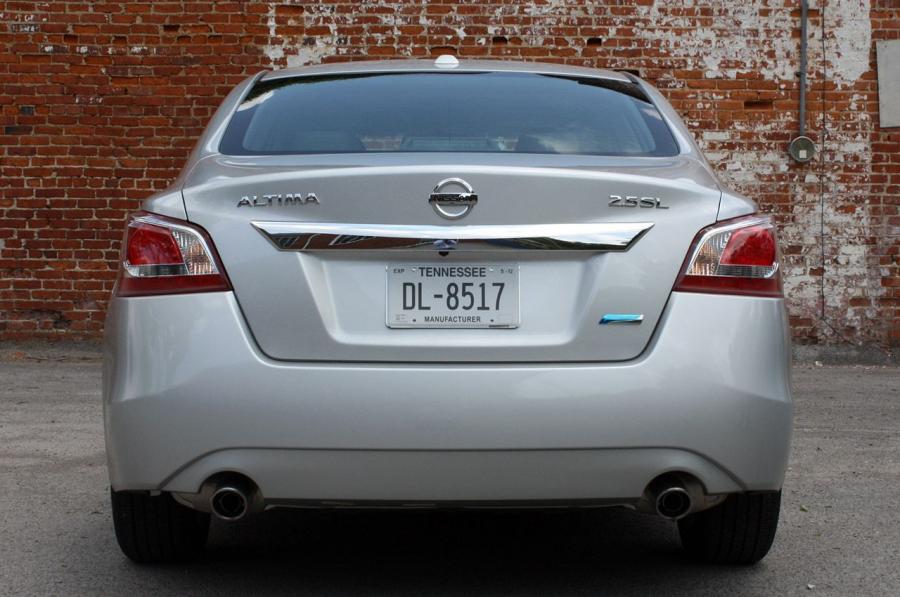  Nissan Altima 2013 года  (фото 2 из 82)